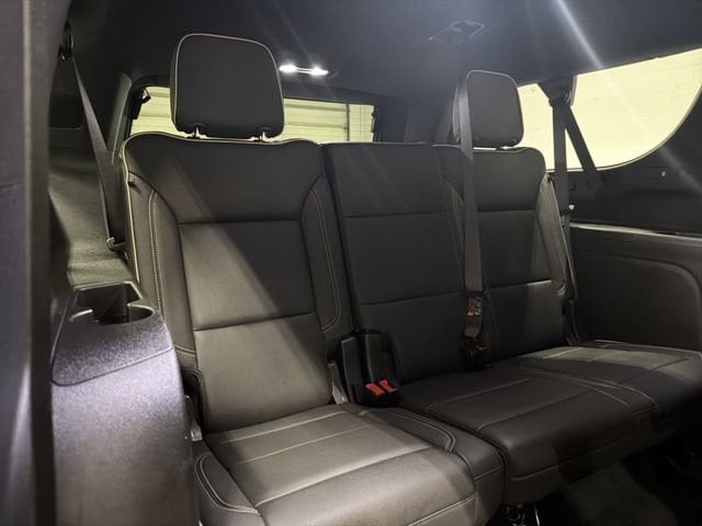 2026 Chevrolet Suburban Premier - Photo 16