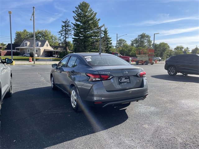2024 Nissan Versa S photo 3