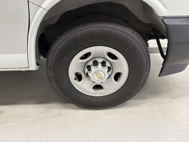 2025 Chevrolet Express Cargo Work Van - Photo 16
