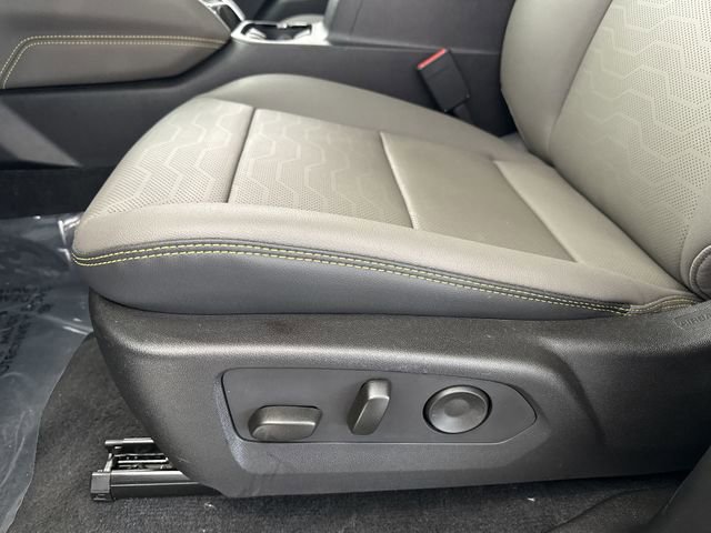 2025 Chevrolet Colorado ZR2 - Photo 11