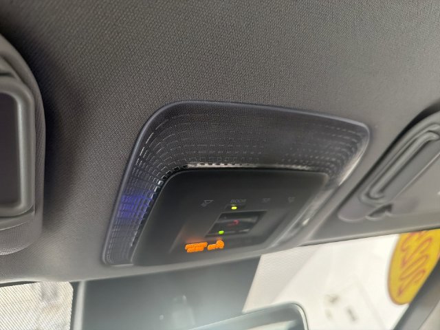 2025 Toyota Prius LE - Photo 26