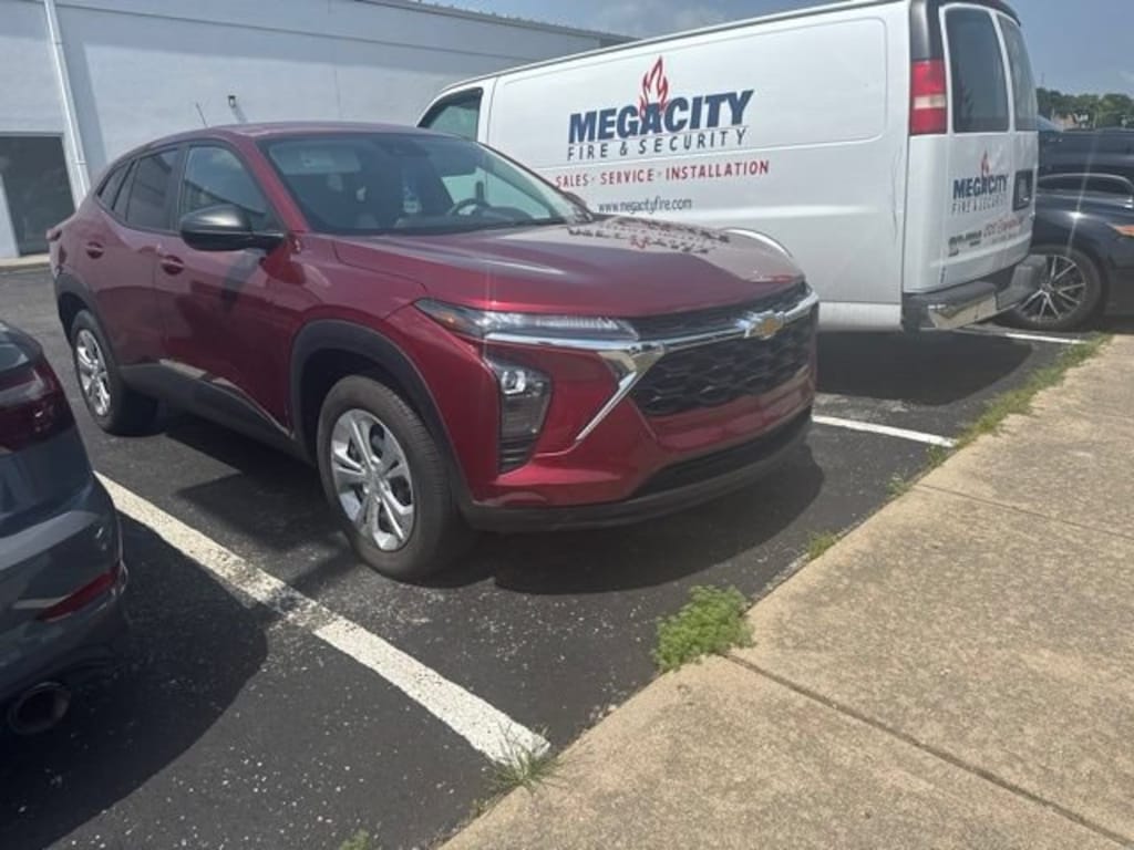 Used 2024 Chevrolet Trax LS SUV