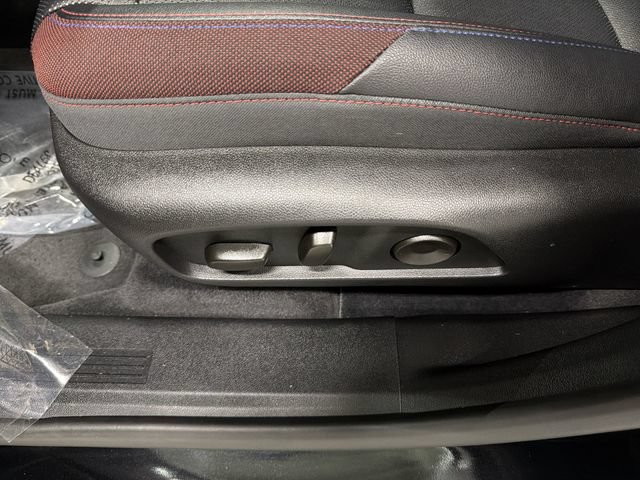2025 Chevrolet Equinox RS - Photo 23