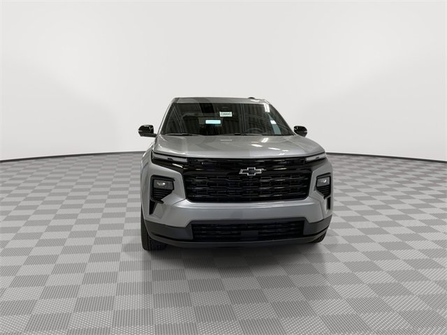 2026 Chevrolet Traverse photo 2