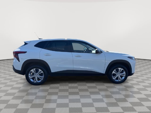 2026 Chevrolet Trax LS - Photo 14