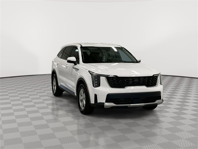 Used 2025 Kia Sorento LX with VIN 5XYRG4JC0SG316529 for sale in Fairborn, OH