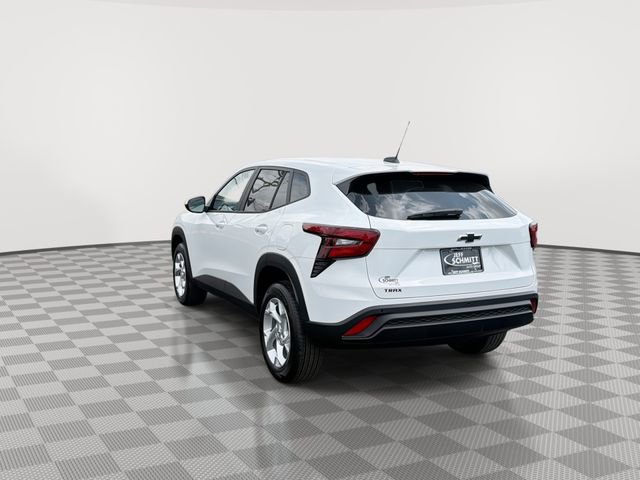 2026 Chevrolet Trax LS - Photo 8