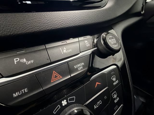 2025 Chrysler Pacifica Select - Photo 31