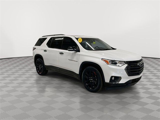 2021 Chevrolet Traverse Premier photo 2