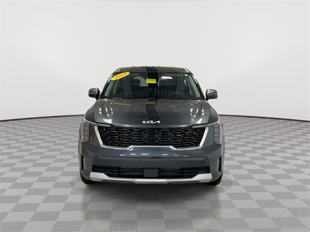 2024 Kia Sorento LX photo 3
