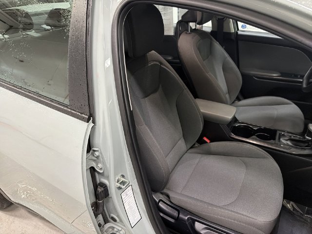 2025 Kia K4 LXS - Photo 20