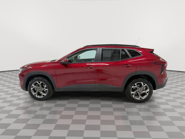 2025 Chevrolet Trax LT - Photo 6