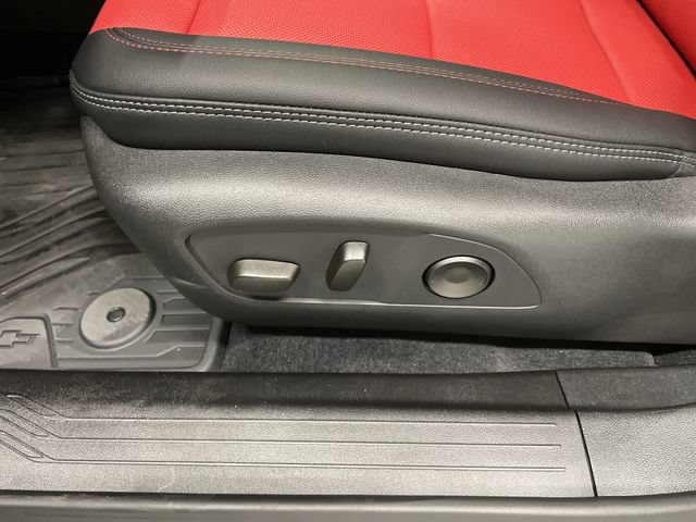 2025 Chevrolet Equinox EV RS - Photo 23