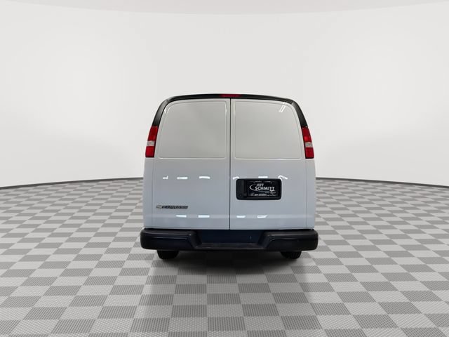 2025 Chevrolet Express Cargo Work Van - Photo 11