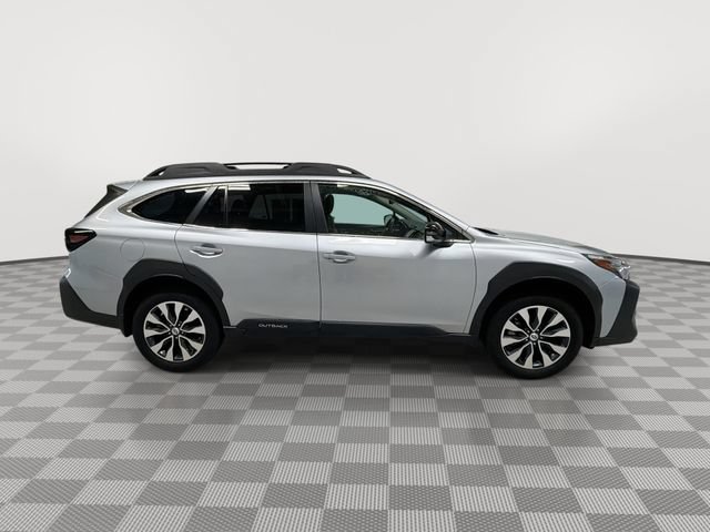 2025 Subaru Outback Limited - Photo 15