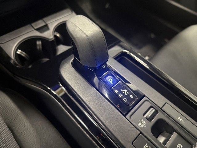 2025 Toyota Prius LE - Photo 24