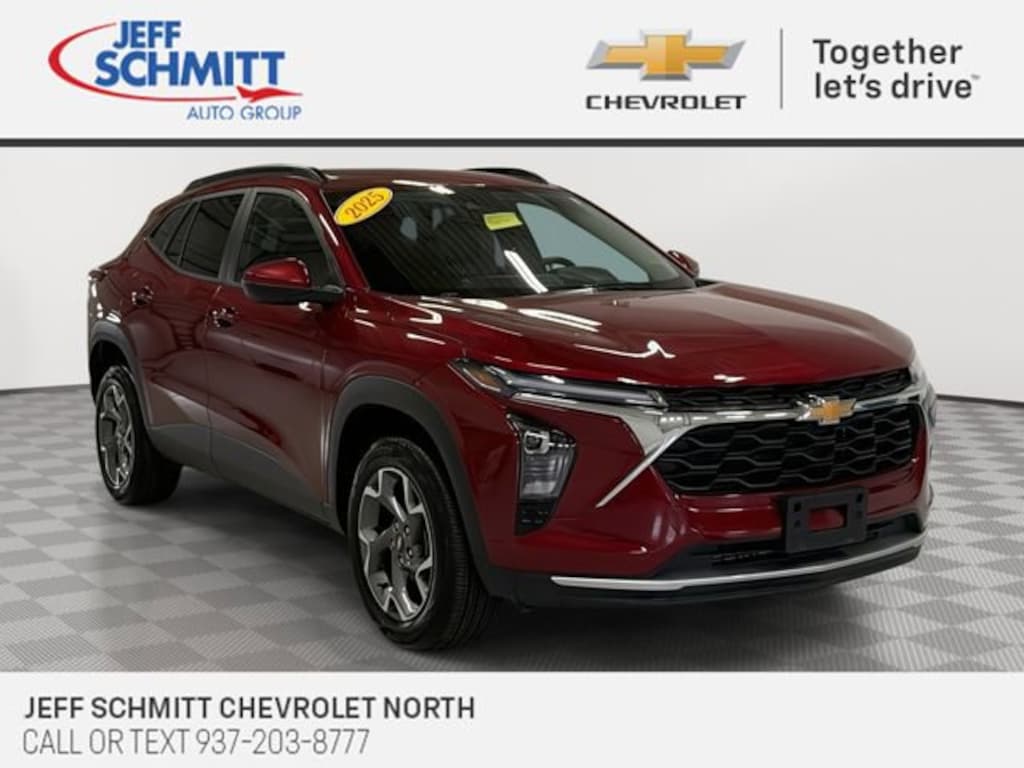 Used 2025 Chevrolet Trax LT SUV