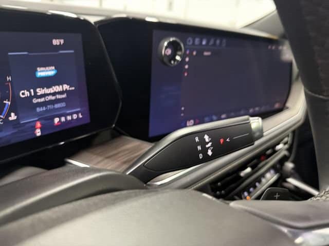 2026 Chevrolet Suburban Premier - Photo 31