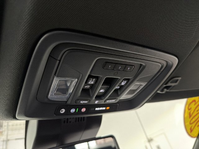2025 Chevrolet Silverado 1500 High Country - Photo 38