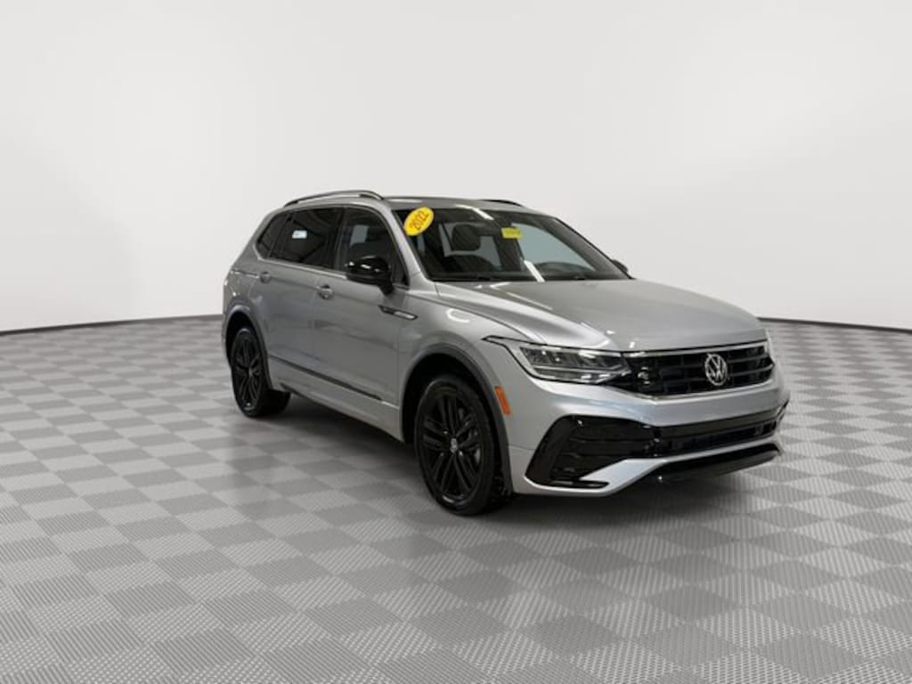 Used 2022 Volkswagen Tiguan 2.0T SE R-Line Black SUV