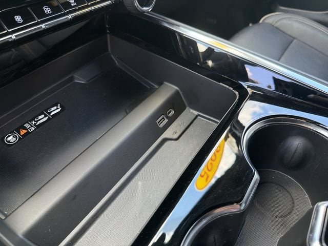 2025 Chevrolet Tahoe Premier - Photo 29