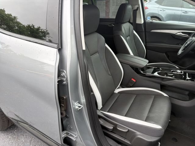 2025 Buick Envision Sport Touring - Photo 19