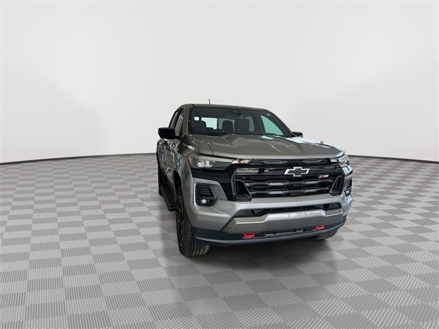 2025 Chevrolet Colorado Z71 photo 3
