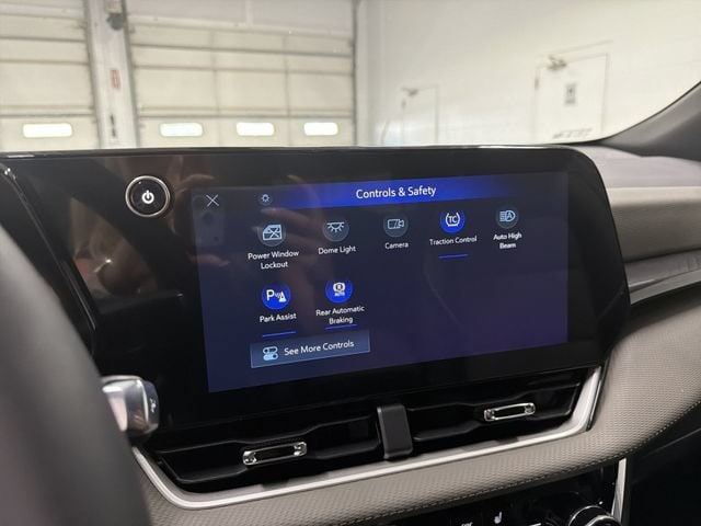 2027 Chevrolet Equinox LT - Photo 28