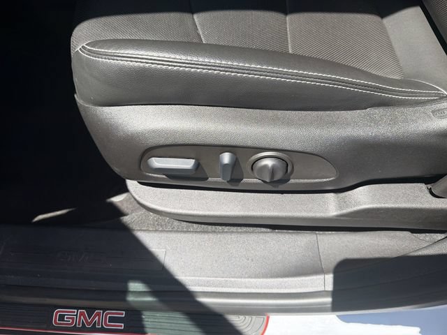 2022 GMC Terrain SLT - Photo 22