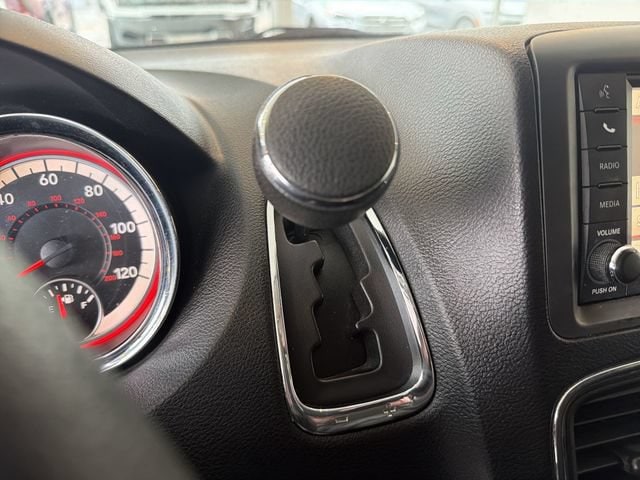 2017 Dodge Grand Caravan SE - Photo 28
