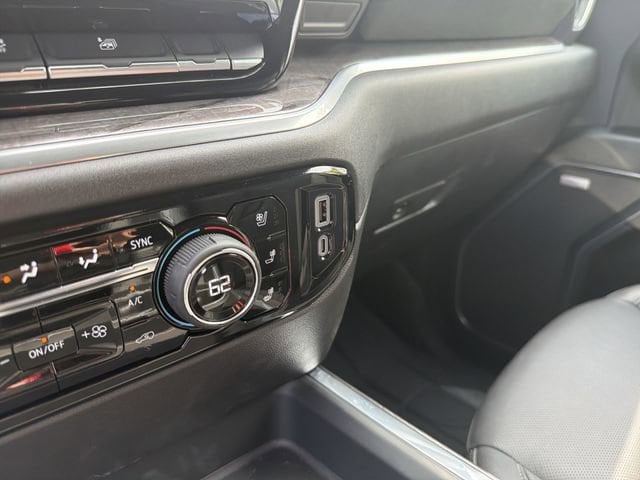 2025 Chevrolet Silverado 3500HD LTZ - Photo 28