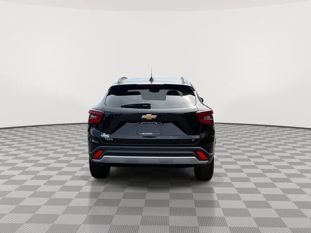 2025 Chevrolet Trax LT - Photo 9