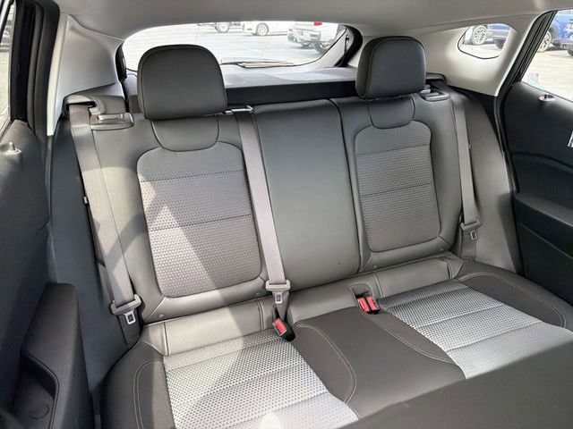2025 Chevrolet Trax LT - Photo 16