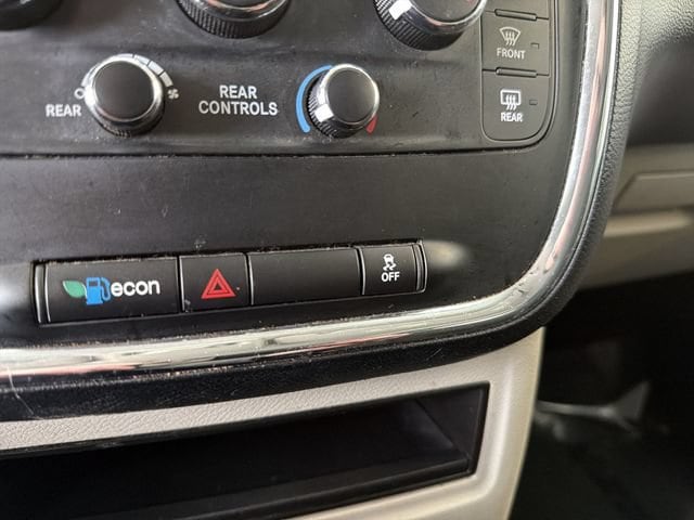 2017 Dodge Grand Caravan SE - Photo 29