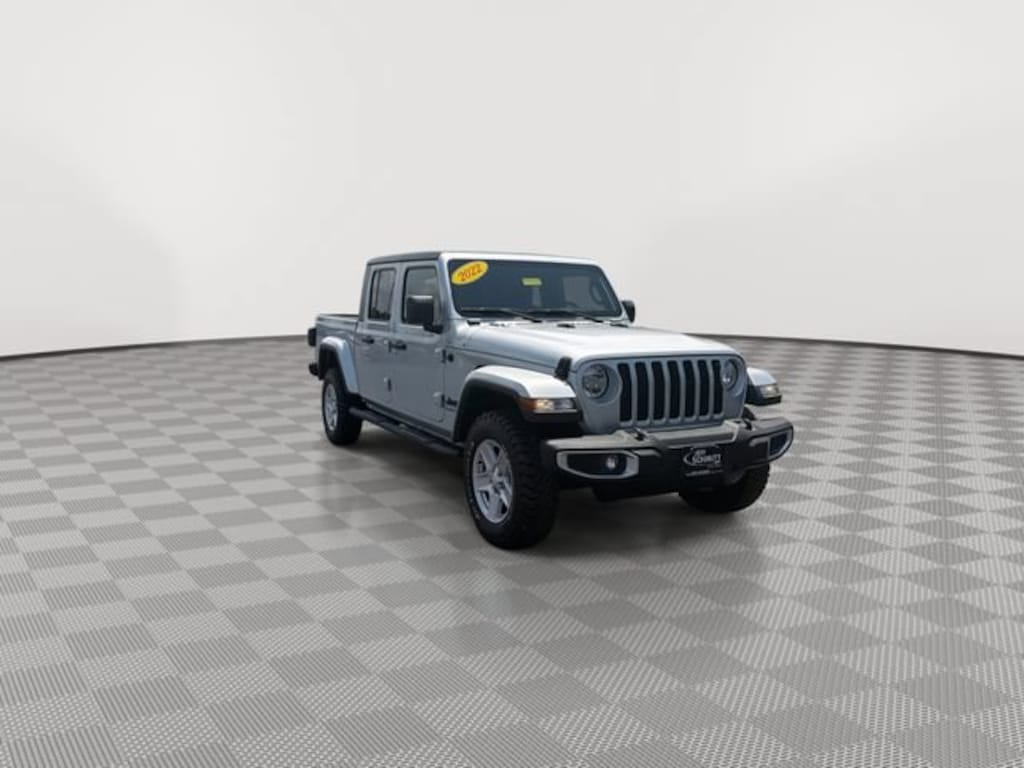 Used 2022 Jeep Gladiator Sport S 4x4 Truck
