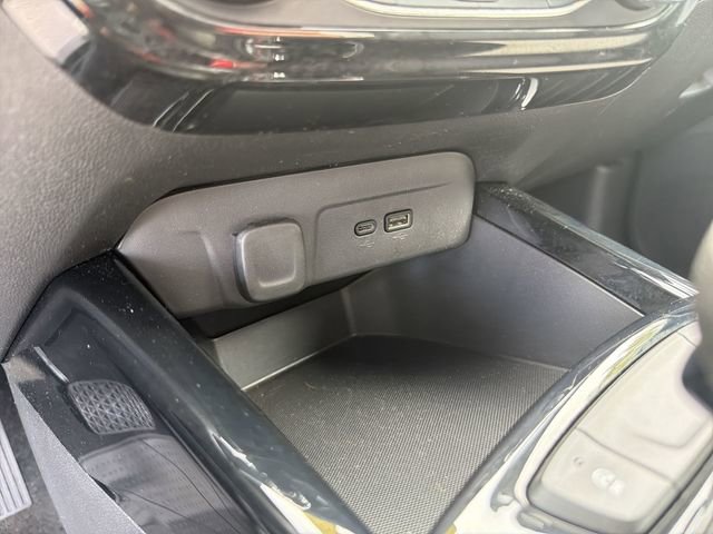 2025 Chevrolet Trax LT - Photo 24