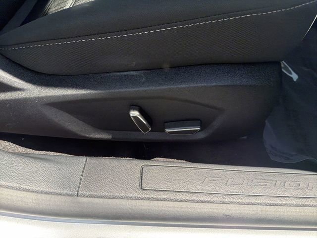 2019 Ford Fusion - Photo 19