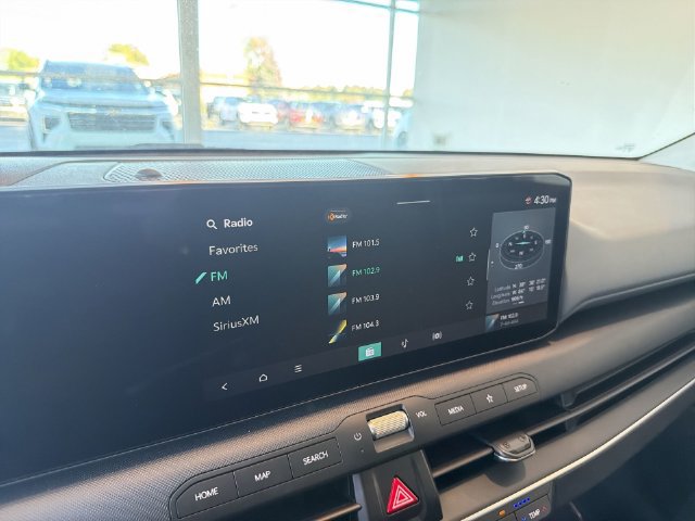 2025 Kia K4 LXS - Photo 23