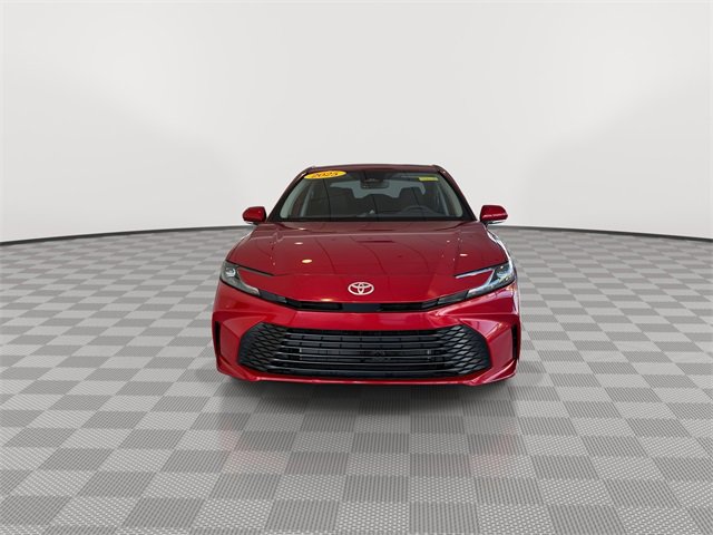 2025 Toyota Camry LE photo 4