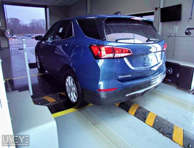 2024 Chevrolet Equinox LT photo 3