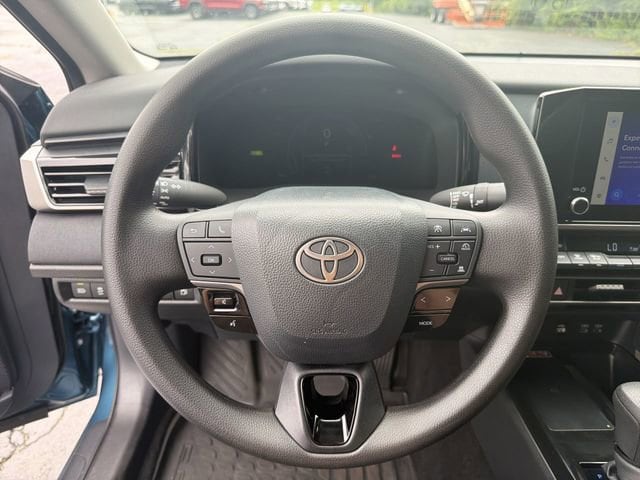 2026 Toyota Camry LE - Photo 28