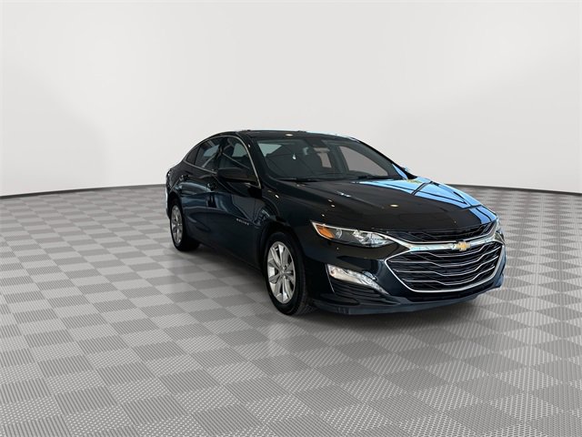 2024 Chevrolet Malibu 1LT photo 2