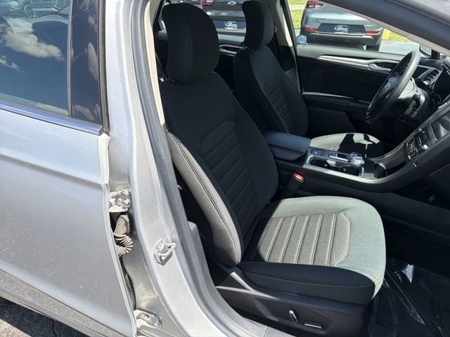2019 Ford Fusion - Photo 18