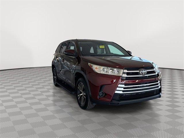 Used 2019 Toyota Highlander LE with VIN 5TDZARFH4KS054200 for sale in Miamisburg, OH
