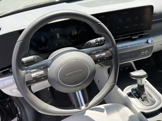 2025 Hyundai Kona SEL - Photo 18