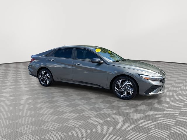 2025 Hyundai Elantra SEL - Photo 14