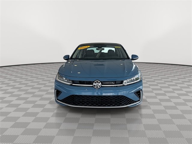 2025 Volkswagen Jetta SEL photo 4