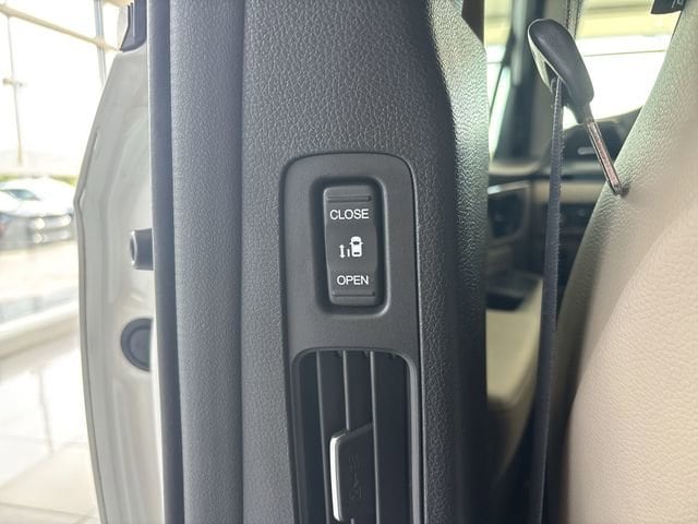 2023 Honda Odyssey Elite - Photo 21