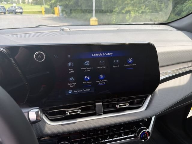 2027 Chevrolet Equinox LT - Photo 29