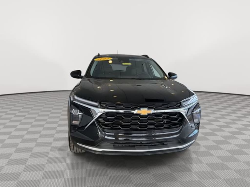 Certified 2025 Chevrolet Trax LT SUV